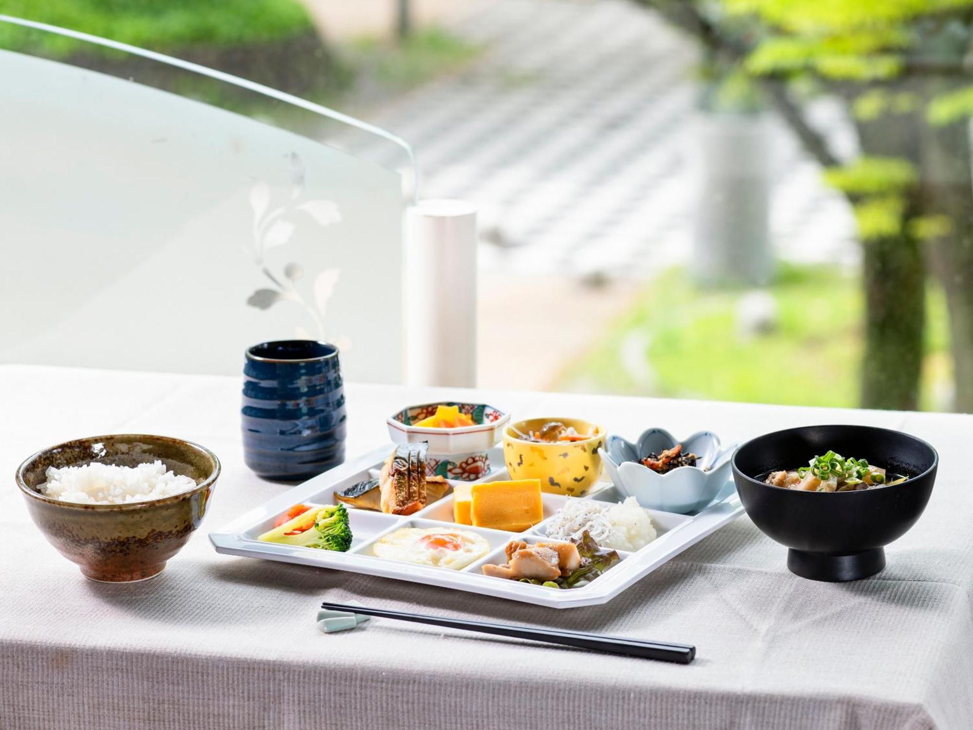 Mitsui Garden Hotel Chiba Buitenkant foto